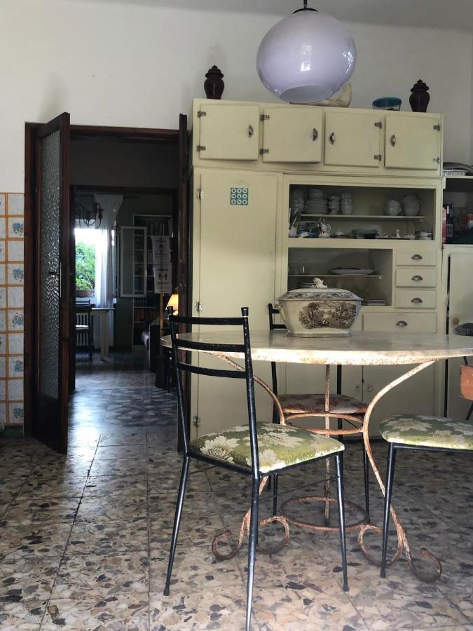 Casa Cambini Bed and Breakfast Marina di Massa Exteriör bild